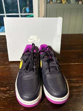 Air Force 1 Big Kids' Shoes. Nike.com,